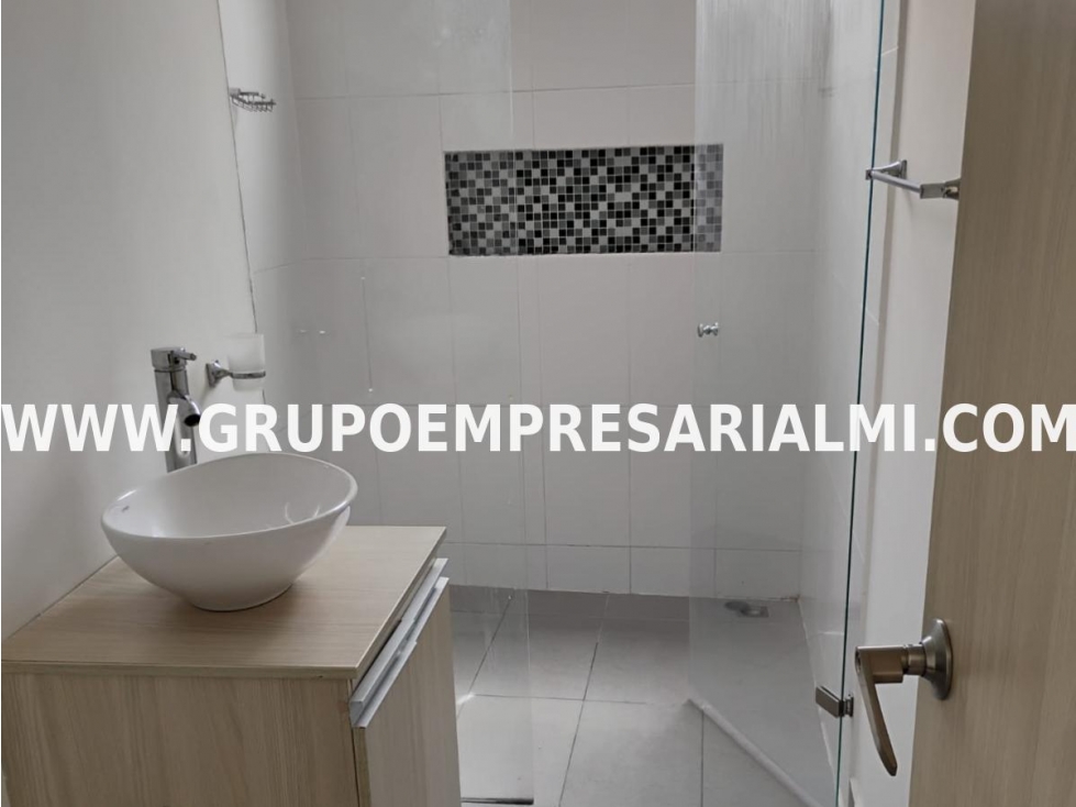 HERMOSO APARTAESTUDIO EN ARRIENDO - SECTOR LAURELES COD: 31734 — foto 6