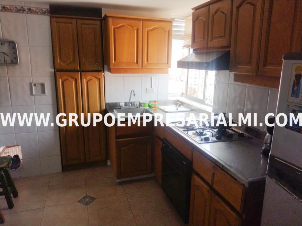 HERMOSO APARTAESTUDIO EN ARRIENDO - SECTOR LAURELES COD: 31954 — foto 2