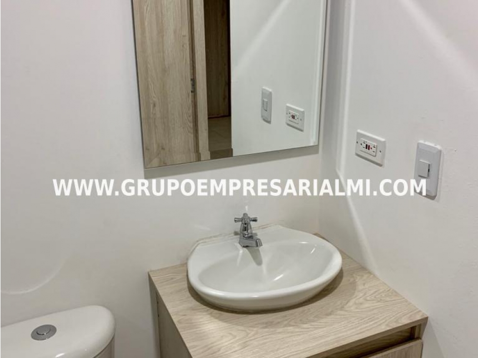 HERMOSO APARTAESTUDIO EN ARRIENDO - SECTOR SAN JAVIER COD: 32068 — foto 6