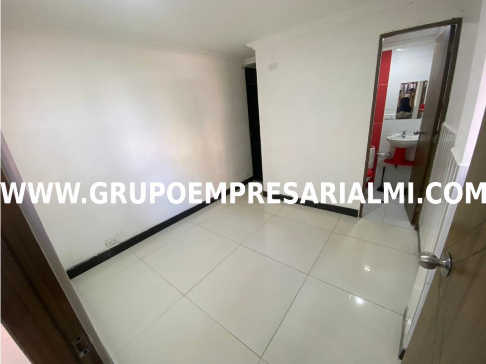 HERMOSO APARTAESTUDIO EN VENTA - SECTOR LOS COLORES COD: 32197 — foto 2