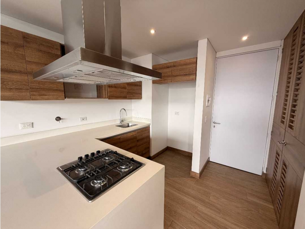 APARTAESTUDIO ARRIENDO CIUDAD DEL RIO — foto 4