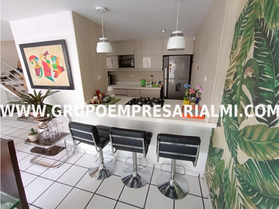 HERMOSO APARTAMENTO AMOBLADO EN ARRIENDO - SECTOR BELEN COD: 29380