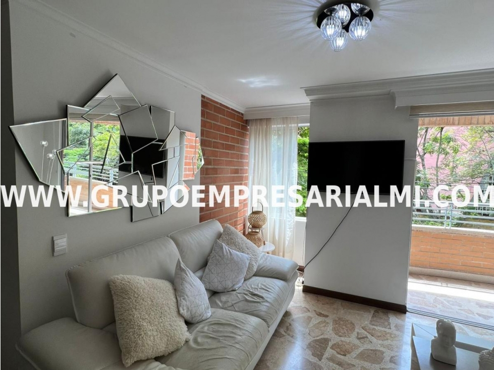 HERMOSO APARTAMENTO AMOBLADO EN ARRIENDO - SECTOR LAURELES COD: 30689