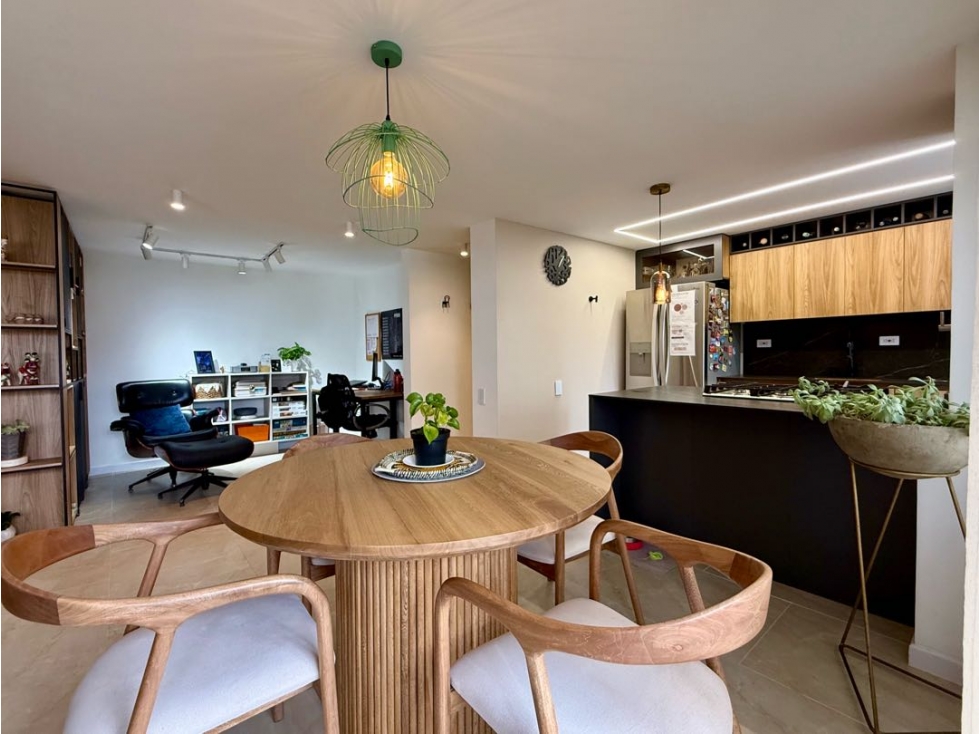 Hermoso apartamento completamente remodelado en los Balsos