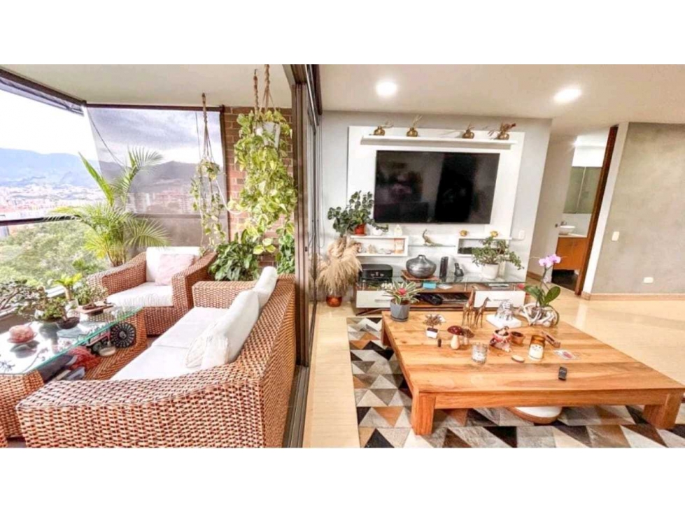 HERMOSO APARTAMENTO CON LA FRONTERA CON VISTA VERDE/POBLADO — foto 4