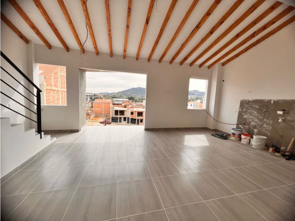 HERMOSO APARTAMENTO CON MANSARDA EN VENTA CON EXCELENTE UBICACIÓN