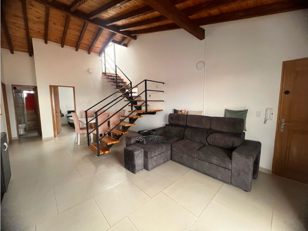 HERMOSO APARTAMENTO CON MANSARDA EN VENTA EN CUARTO PISO - LINDA VISTA