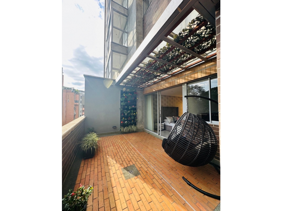 Se Arriendo apartamento amoblado con dos terrazas Poblado-Provenza