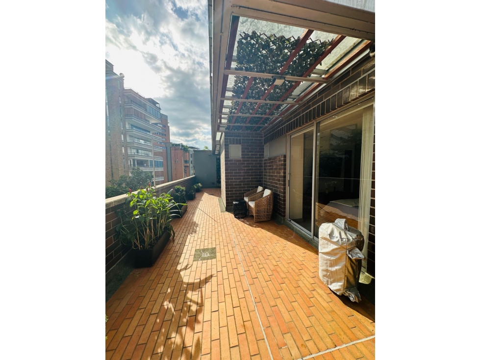 Se Arriendo apartamento amoblado con dos terrazas Poblado-Provenza — foto 2