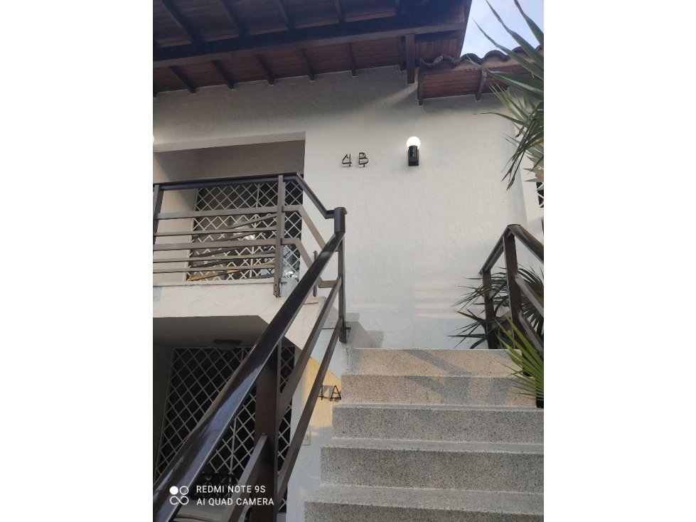 Hermoso apartamento de 3 cuartos cerca CC viva