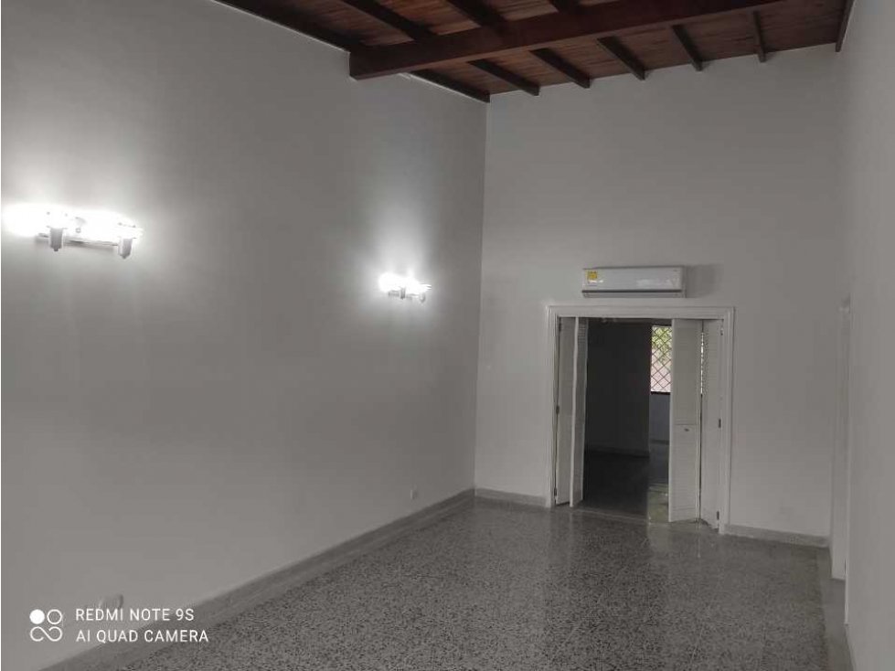Hermoso apartamento de 3 cuartos cerca CC viva — foto 2