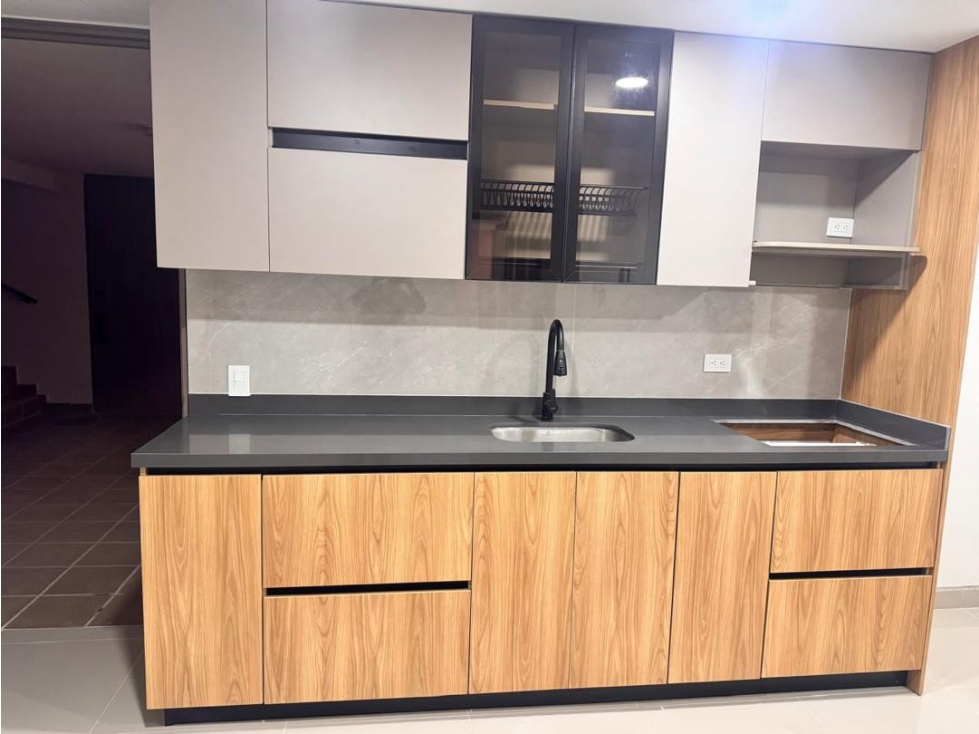 HERMOSO APARTAMENTO DE OPORTUNIDAD EN VENTA ~ EL CARMEN DE VÍBORAL ANT