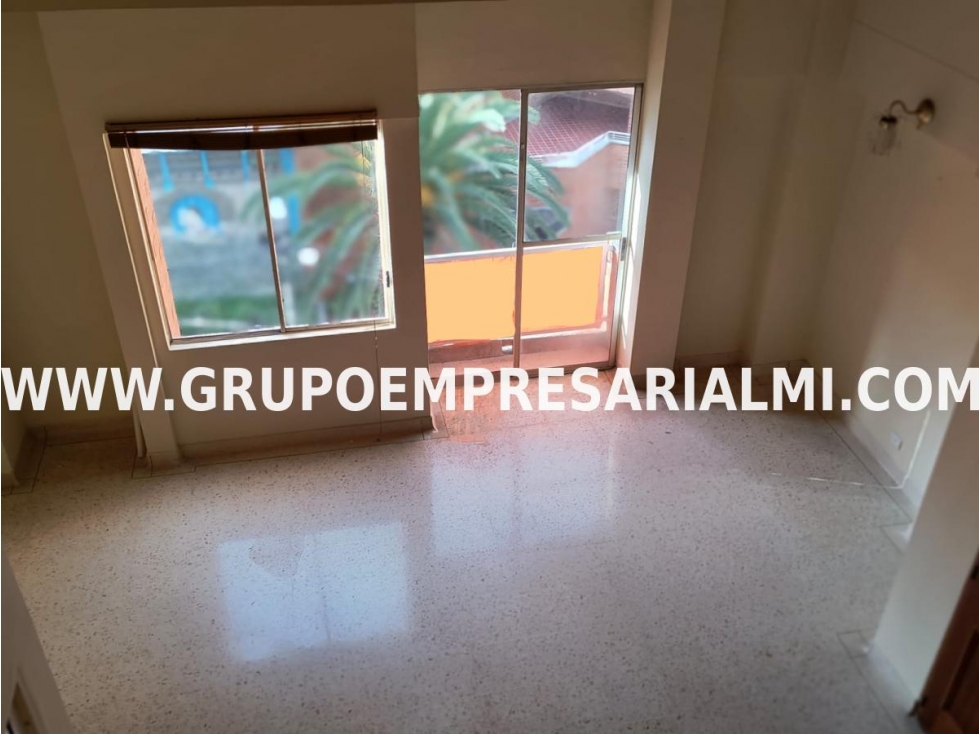 HERMOSO APARTAMENTO DÚPLEX EN VENTA - SECTOR LAURELES COD: 31090 — foto 2