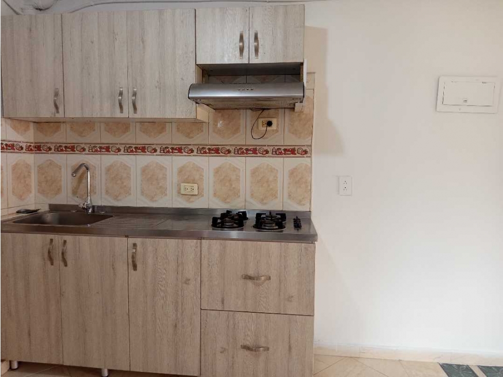 HERMOSO APARTAMENTO EN ALTOS DE NIQUIA EXCELENTE UBICACIÓN — foto 4