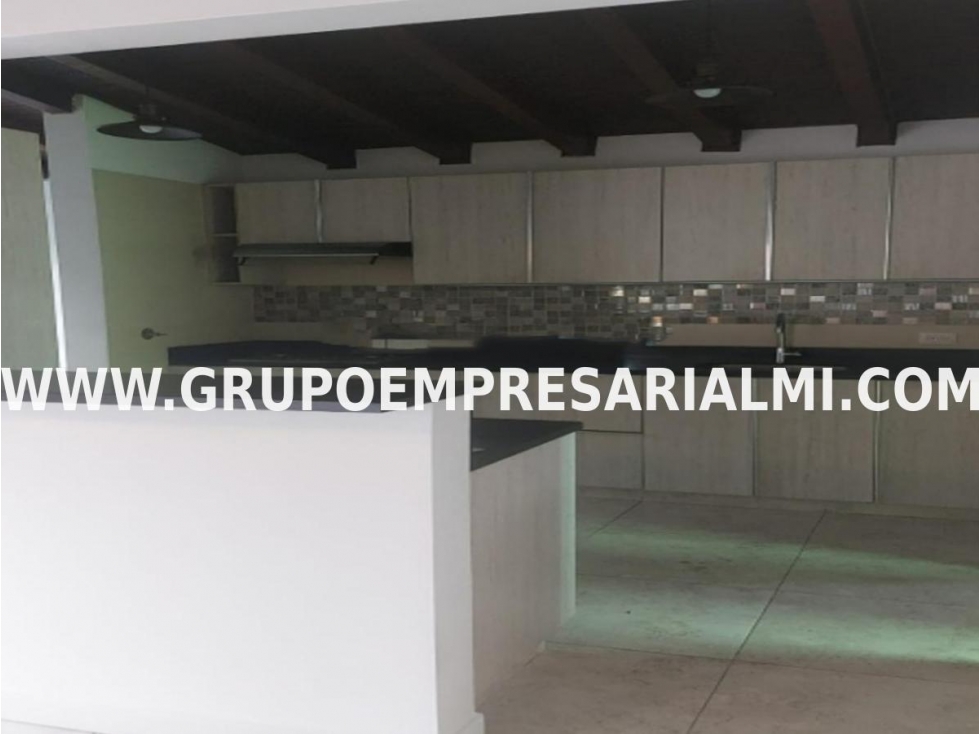 HERMOSO APARTAMENTO EN ARRIENDO - SECTOR LAURELES COD: 30330