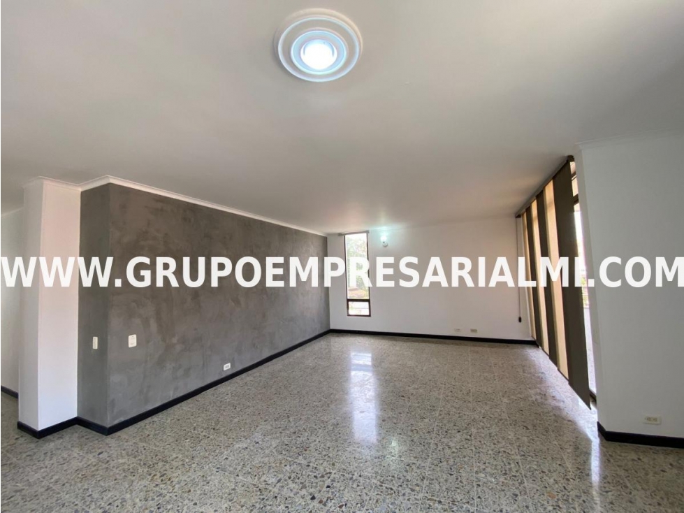 HERMOSO APARTAMENTO EN ARRIENDO - SECTOR LOS NARANJOS COD: 30620