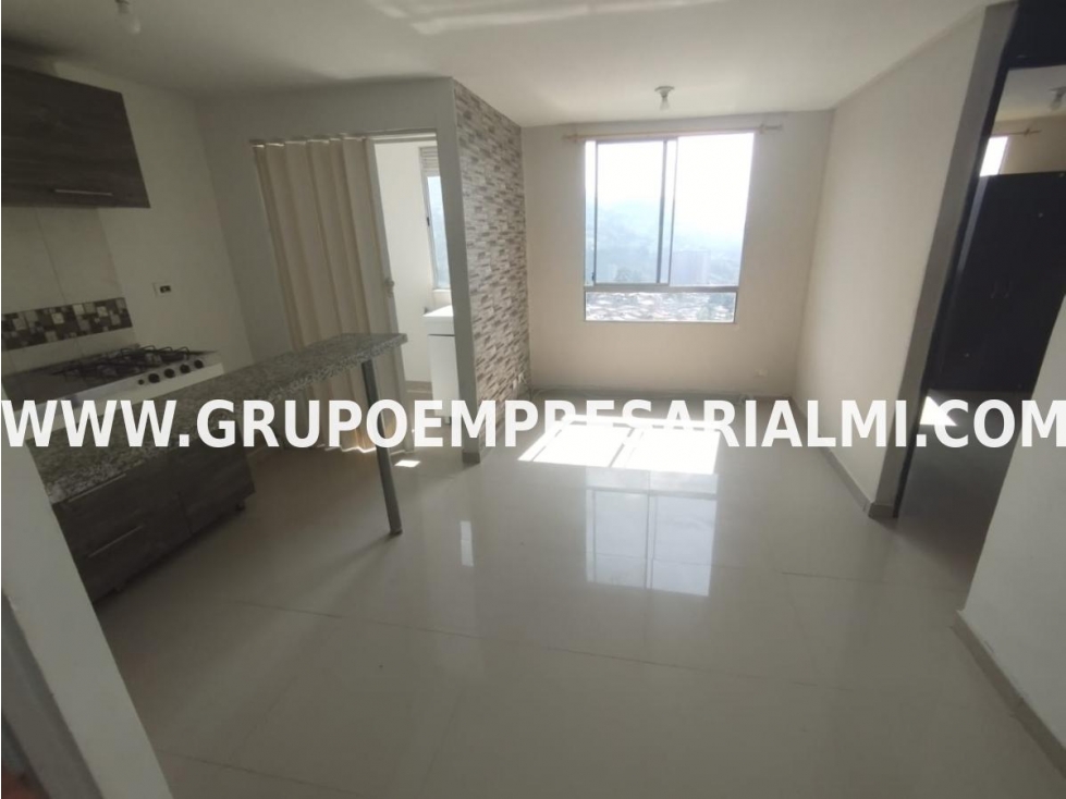 HERMOSO APARTAMENTO EN ARRIENDO - SECTOR SAN ANTONIO COD: 30672