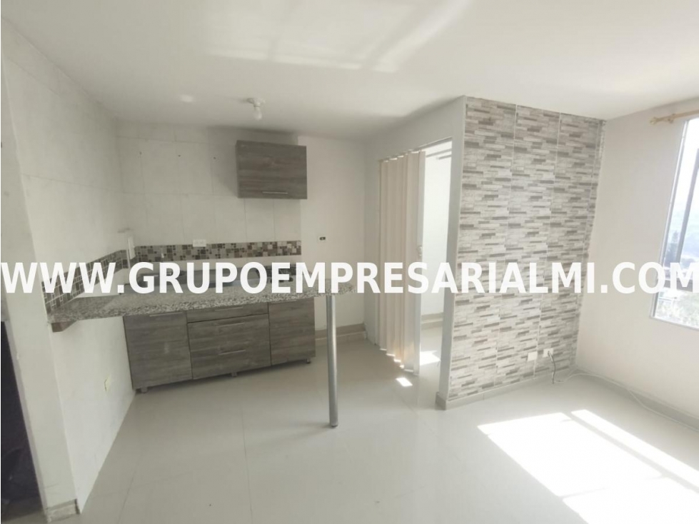 HERMOSO APARTAMENTO EN ARRIENDO - SECTOR SAN ANTONIO COD: 30672 — foto 4