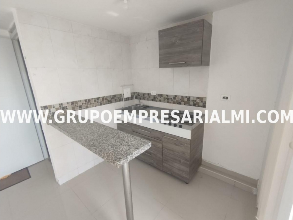 HERMOSO APARTAMENTO EN ARRIENDO - SECTOR SAN ANTONIO COD: 30672 — foto 5