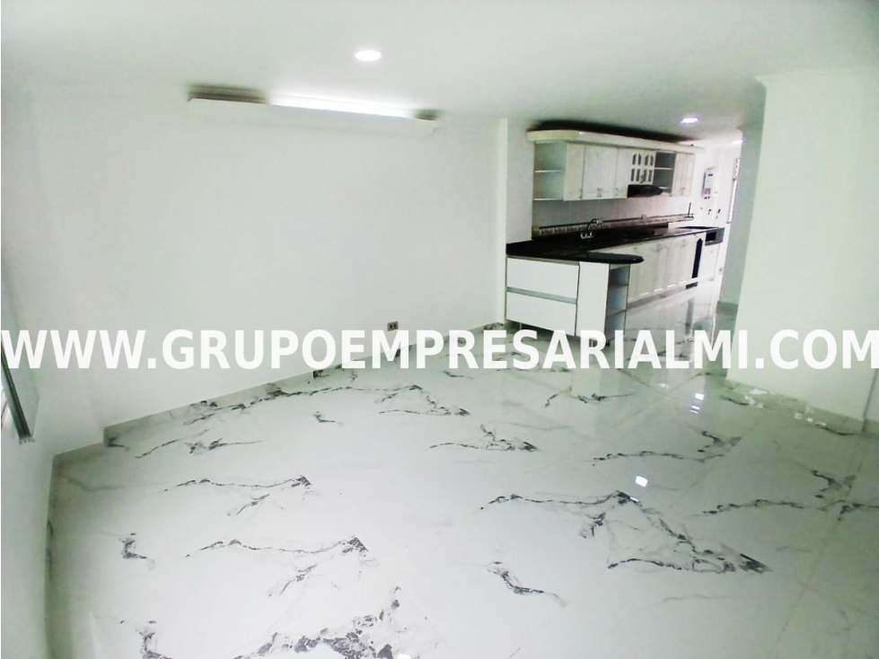 HERMOSO APARTAMENTO EN ARRIENDO - SECTOR SANTA TERESITA COD: 30860 — foto 2