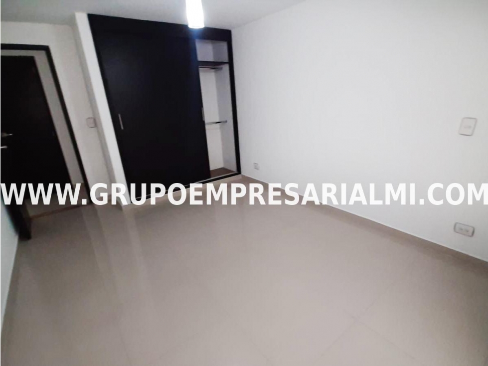 HERMOSO APARTAMENTO EN ARRIENDO - SECTOR LA CASTELLANA COD: 30906 — foto 3