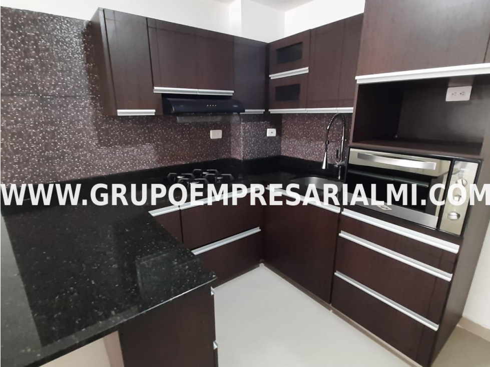 HERMOSO APARTAMENTO EN ARRIENDO - SECTOR LA CASTELLANA COD: 30906 — foto 2