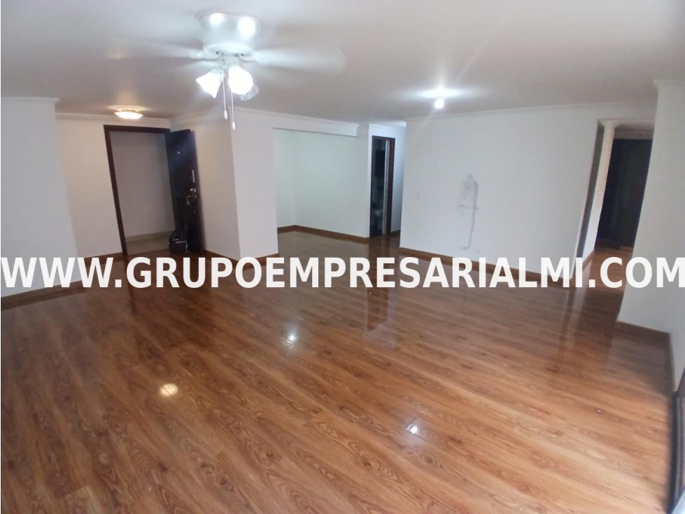 HERMOSO APARTAMENTO EN ARRIENDO - SECTOR LA ABADÍA COD: 30934