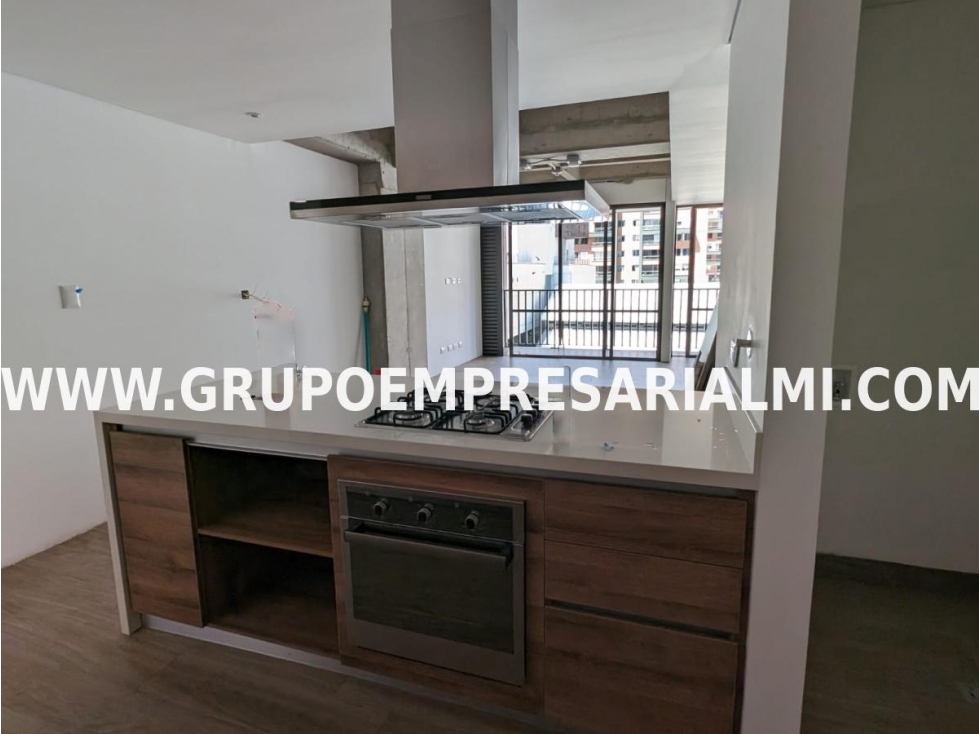 HERMOSO APARTAMENTO EN ARRIENDO - SECTOR EL POBLADO COD: 30799 — foto 3