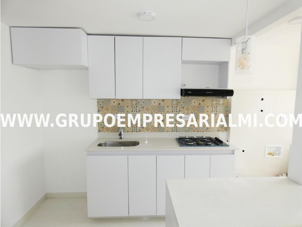 HERMOSO APARTAMENTO EN ARRIENDO - SECTOR LA TABLAZA COD: 31295
