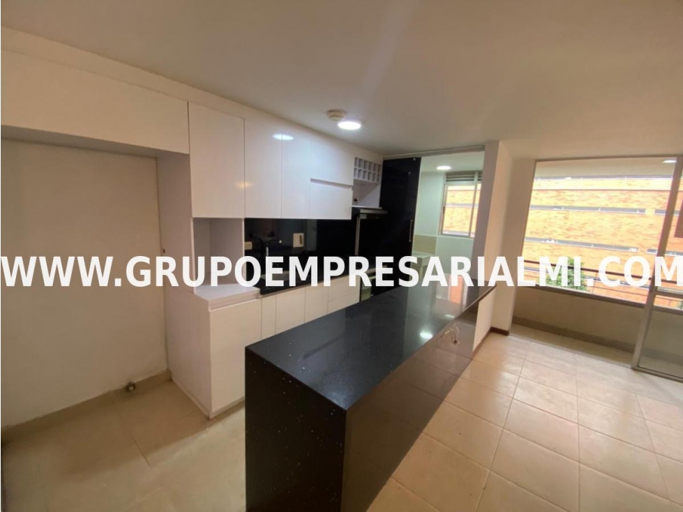 HERMOSO APARTAMENTO EN ARRIENDO - SECTOR EL ESMERALDAL COD: 31338