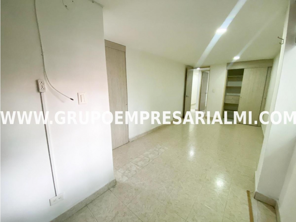 HERMOSO APARTAMENTO EN ARRIENDO - SECTOR LAURELES COD: 25647 — foto 6