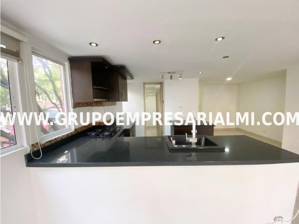 HERMOSO APARTAMENTO EN ARRIENDO - SECTOR LAURELES COD: 25647 — foto 2
