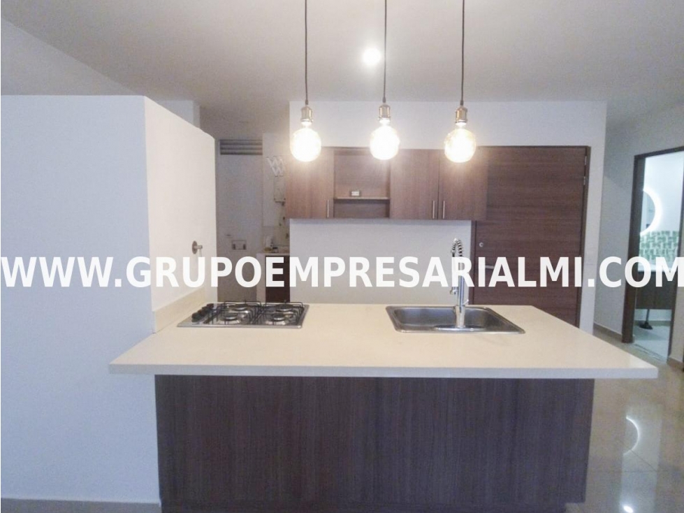 HERMOSO APARTAMENTO EN ARRIENDO - SECTOR LA CASTELLANA COD: 31593 — foto 2