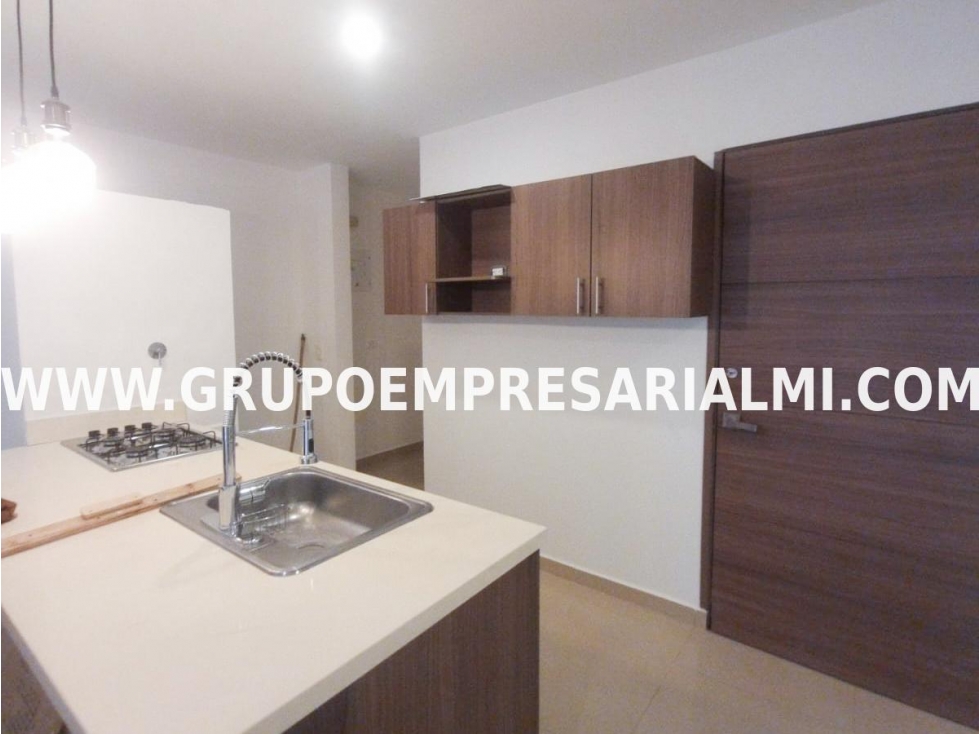 HERMOSO APARTAMENTO EN ARRIENDO - SECTOR LA CASTELLANA COD: 31593 — foto 3