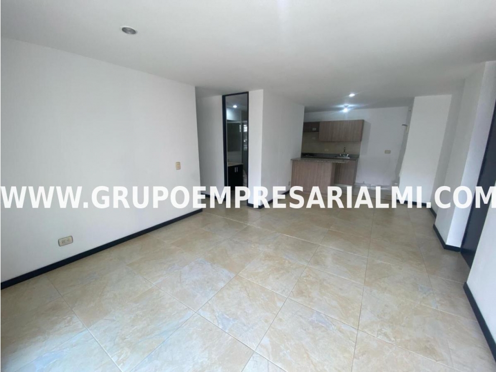 HERMOSO APARTAMENTO EN ARRIENDO - SECTOR CIUDAD DEL RIO COD: 31675