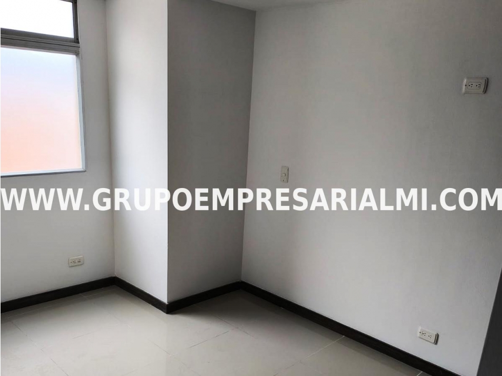 HERMOSO APARTAMENTO EN ARRIENDO - SECTOR LAURELES COD: 31692 — foto 6