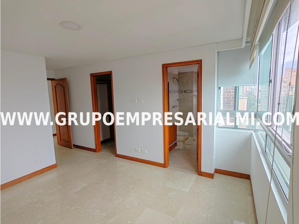 HERMOSO APARTAMENTO EN ARRIENDO - SECTOR LAURELES COD: 31717 — foto 6