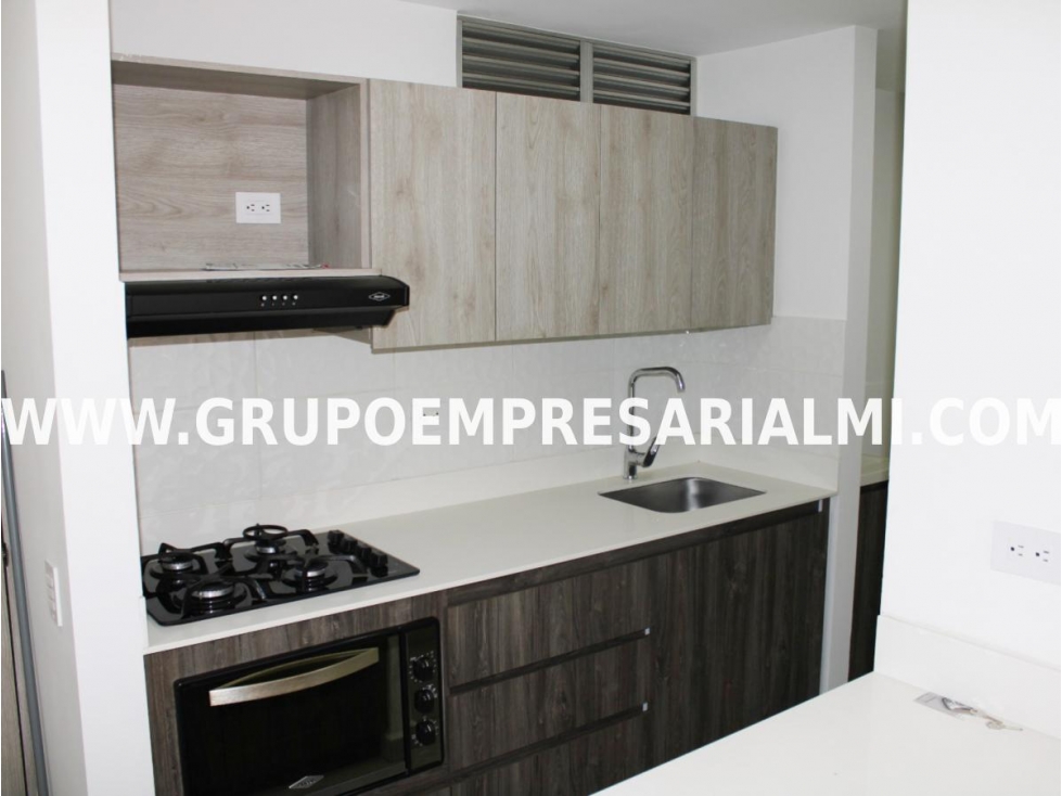 HERMOSO APARTAMENTO EN ARRIENDO - SECTOR SAN DIEGO COD: 31686 — foto 4