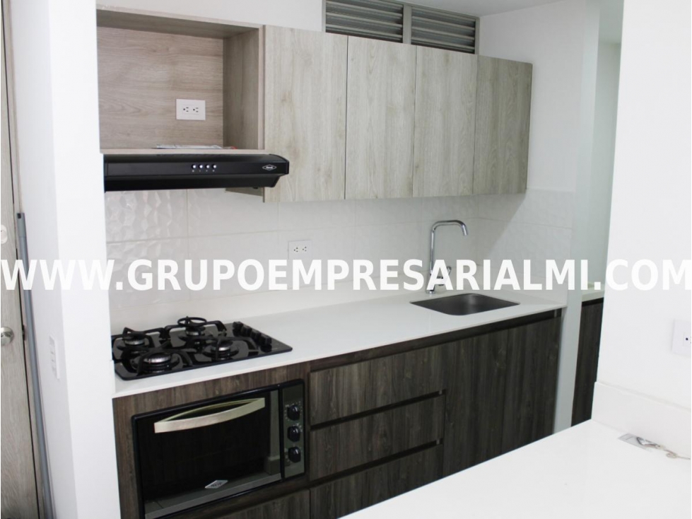 HERMOSO APARTAMENTO EN ARRIENDO - SECTOR SAN DIEGO COD: 31686 — foto 2