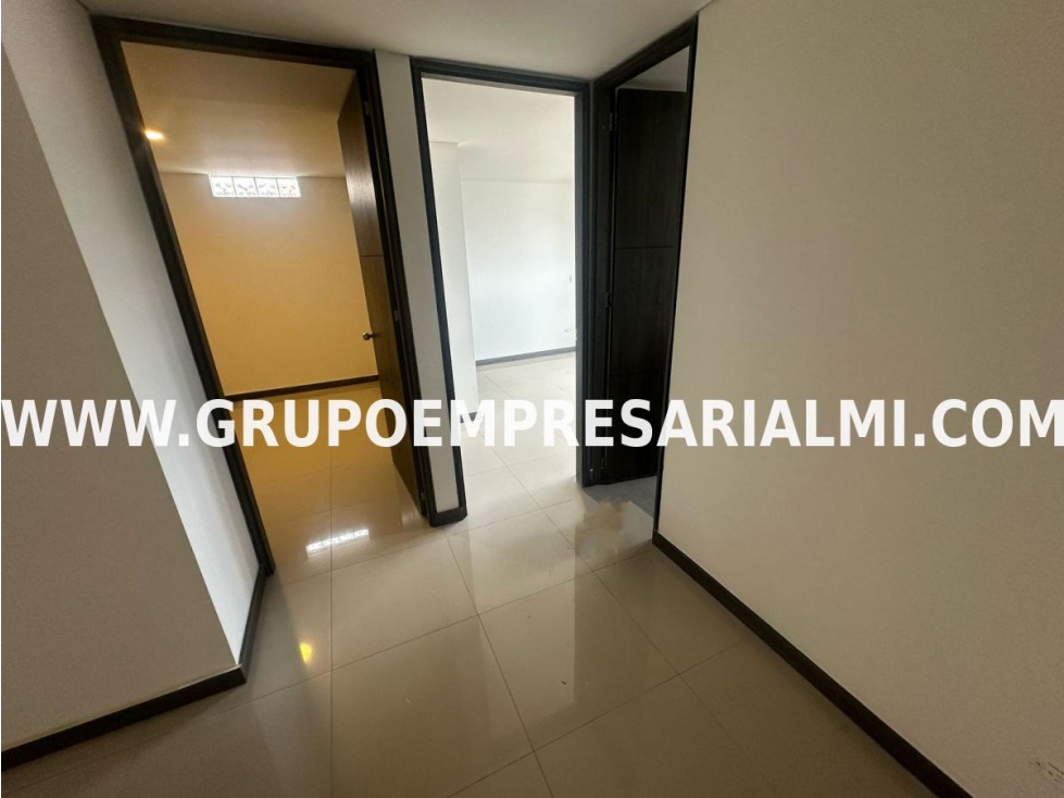 HERMOSO APARTAMENTO EN ARRIENDO - SECTOR LA CASTELLANA COD: 31808 — foto 4