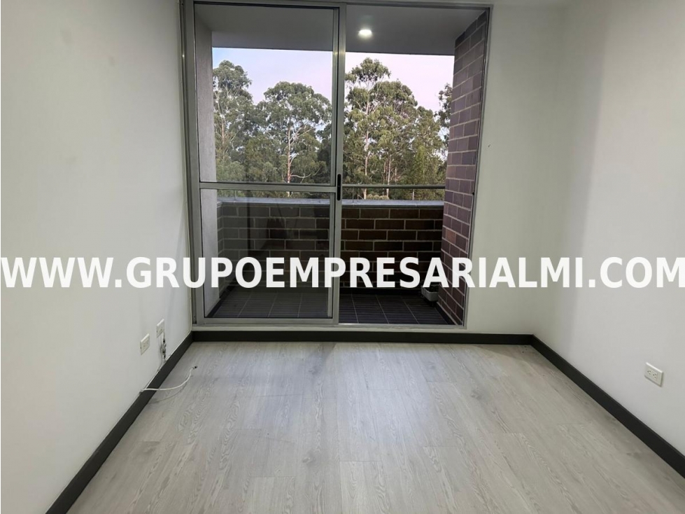 HERMOSO APARTAMENTO EN ARRIENDO - SECTOR SAN ANTONIO COD: 31932