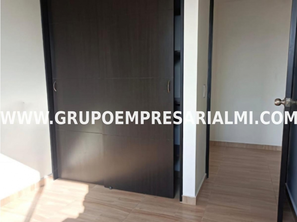 HERMOSO APARTAMENTO EN ARRIENDO - SECTOR LOS BALSOS COD: 32044 — foto 6