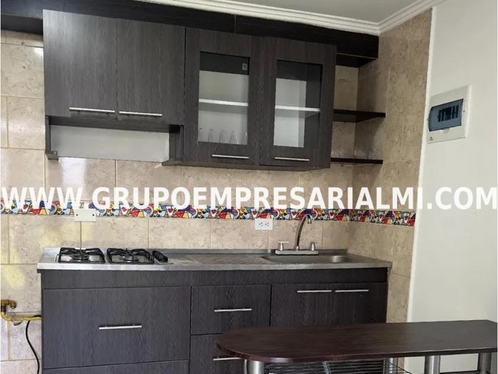 HERMOSO APARTAMENTO EN ARRIENDO - SECTOR LORETO COD: 32058 — foto 4