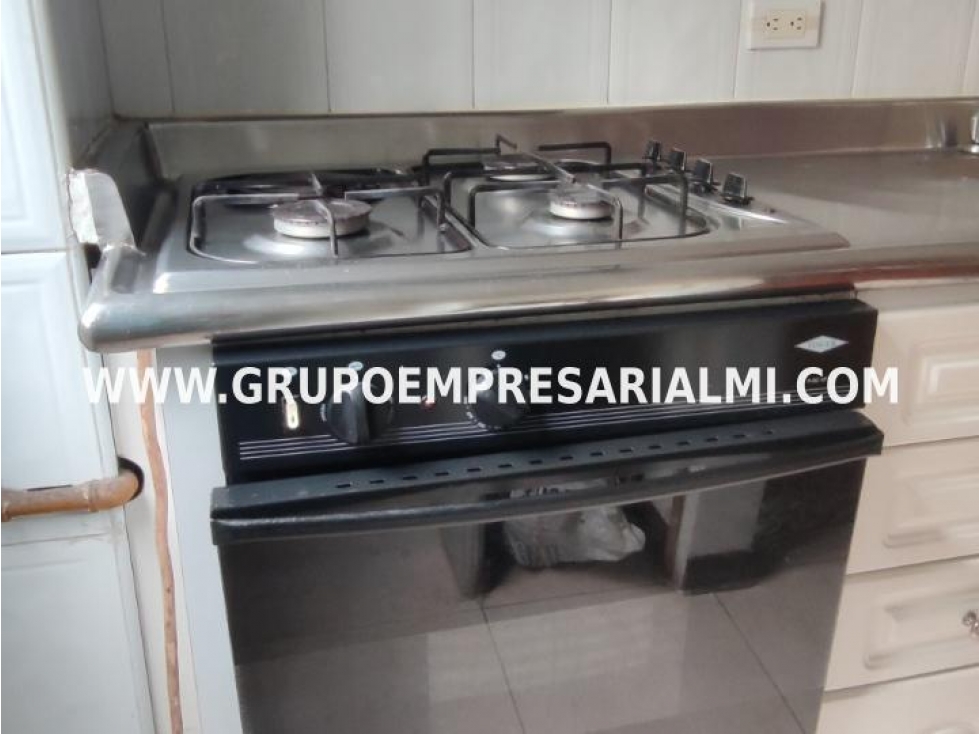 HERMOSO APARTAMENTO EN ARRIENDO - SECTOR CIUDAD DEL RÍO COD: 32074 — foto 2