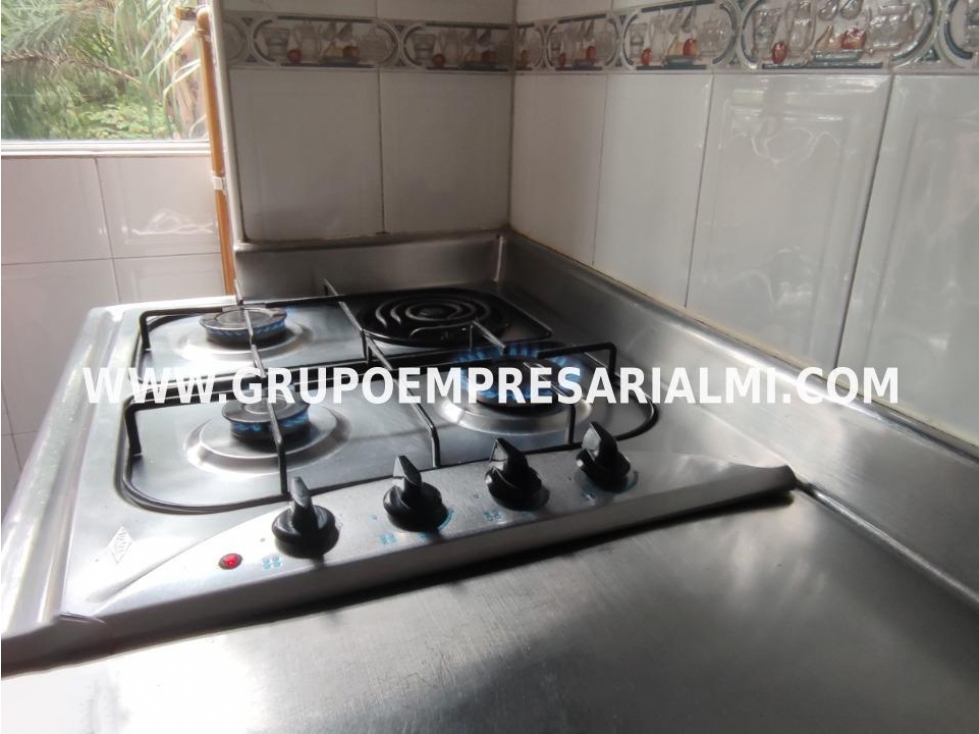 HERMOSO APARTAMENTO EN ARRIENDO - SECTOR CIUDAD DEL RÍO COD: 32074 — foto 3