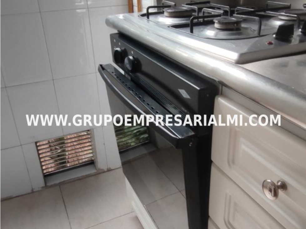 HERMOSO APARTAMENTO EN ARRIENDO - SECTOR CIUDAD DEL RÍO COD: 32074 — foto 4