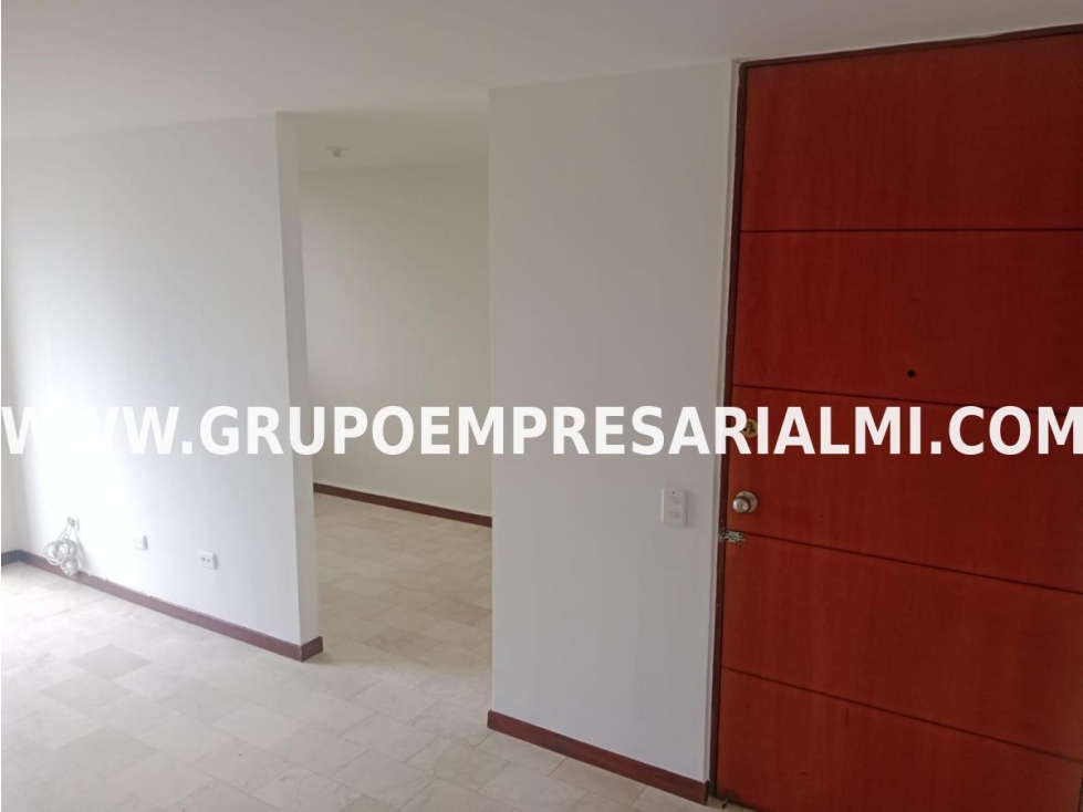 HERMOSO APARTAMENTO EN ARRIENDO - SECTOR EL TESORO COD: 32079 — foto 4