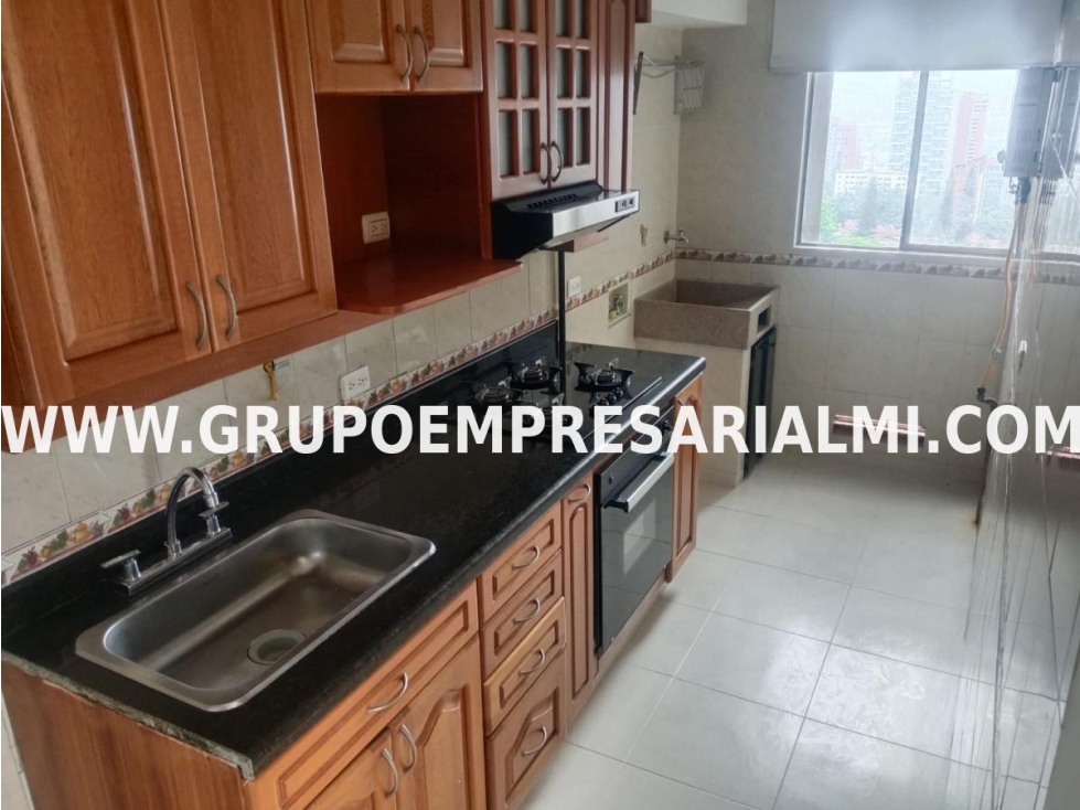 HERMOSO APARTAMENTO EN ARRIENDO - SECTOR EL TESORO COD: 32079 — foto 5