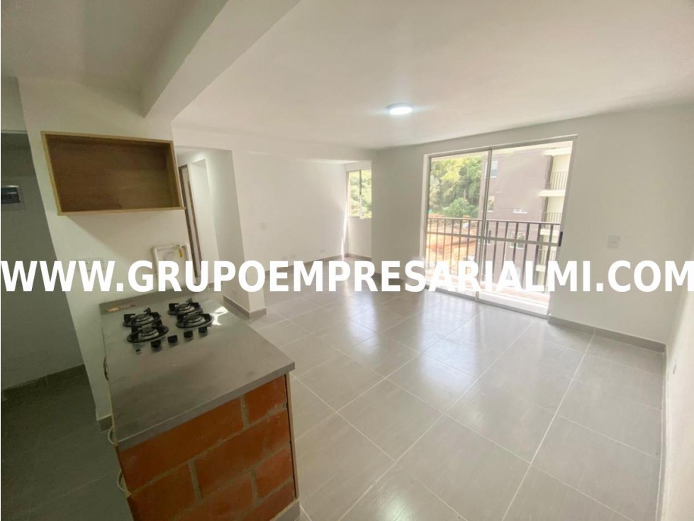 HERMOSO APARTAMENTO EN ARRIENDO - SECTOR MARÍA AUXILIADORA COD: 32119 — foto 3
