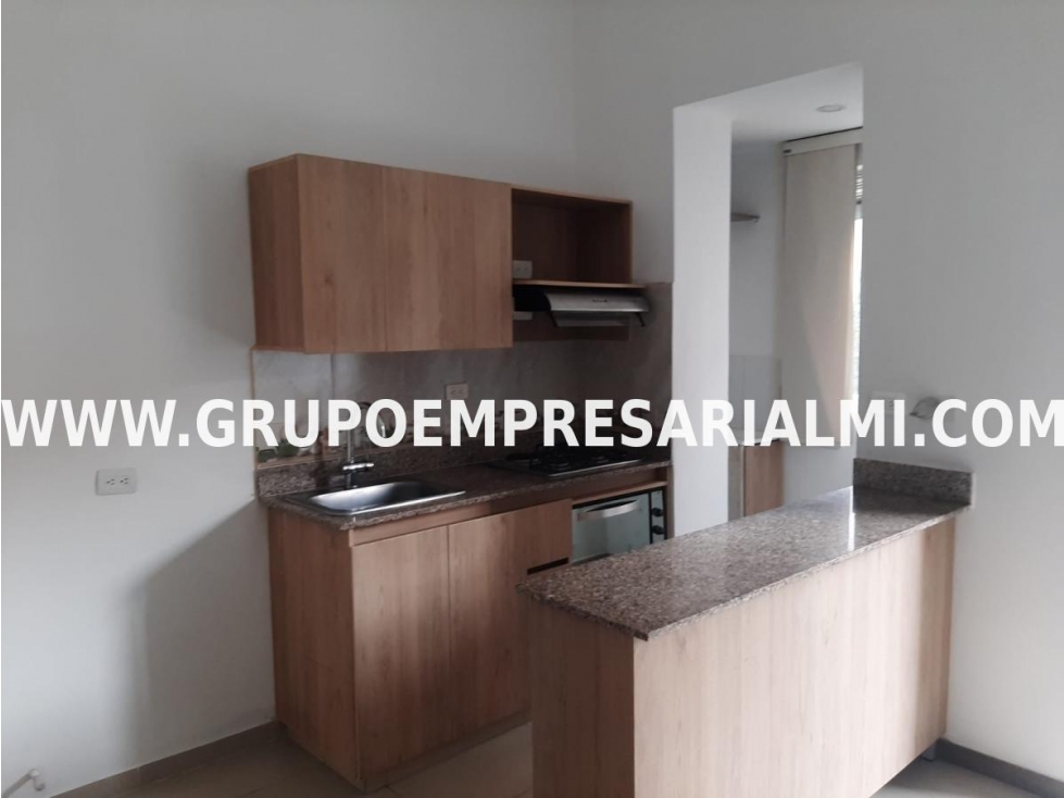 HERMOSO APARTAMENTO EN ARRIENDO - SECTOR LOS COLORES COD: 32155 — foto 2